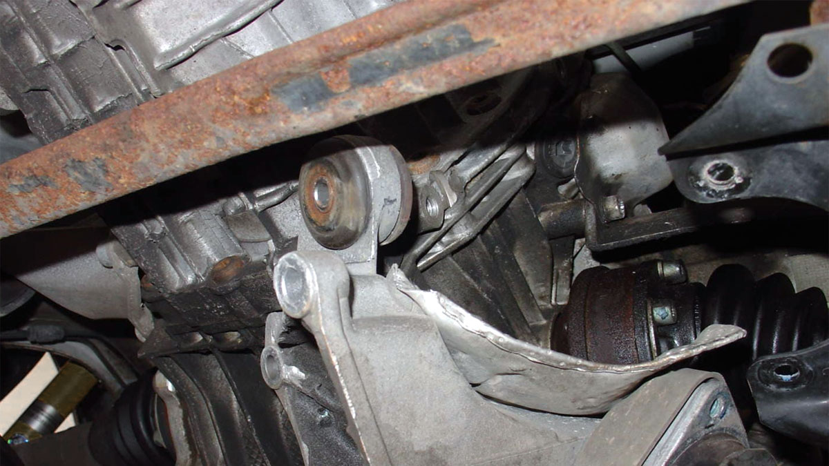 Arızalı Bir Şanzıman Bağlantısının 6 İşareti (Ve Değiştirme Maliyeti)